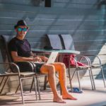 Travelling-while-working-remotely